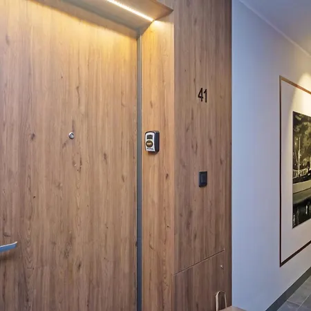 Maya's Flats & 16 - Nadmotlawie Appartement *