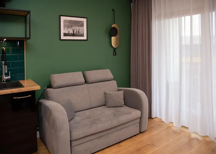 Maya's Flats & 16 - Nadmotlawie