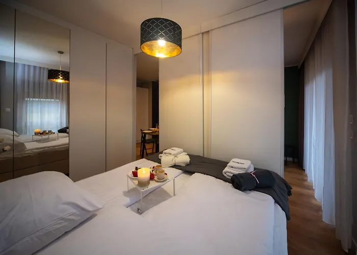 아파트 Maya's Flats & 16 - Nadmotlawie